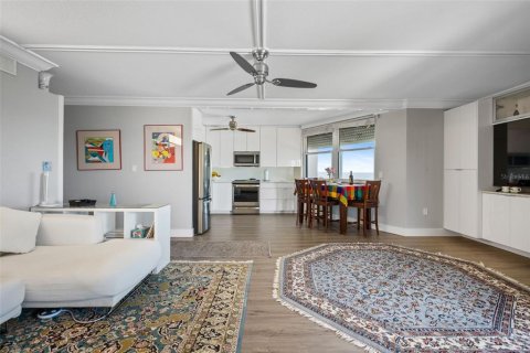 Condo in Longboat Key, Florida, 2 bedrooms  № 2196158 - photo 10