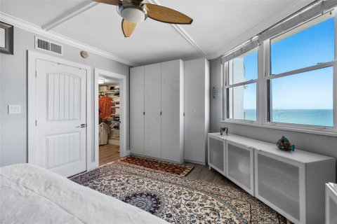 Condo in Longboat Key, Florida, 2 bedrooms  № 2196158 - photo 21