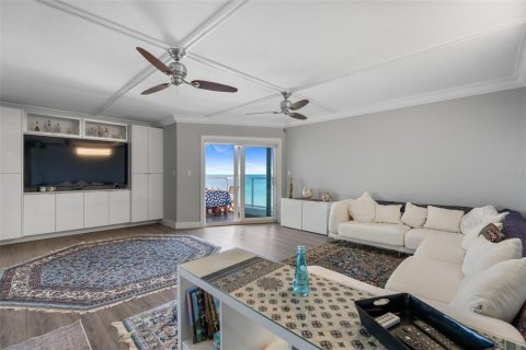 Condo in Longboat Key, Florida, 2 bedrooms  № 2196158 - photo 9