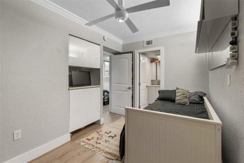 Condo in Longboat Key, Florida, 2 bedrooms  № 2196158 - photo 16