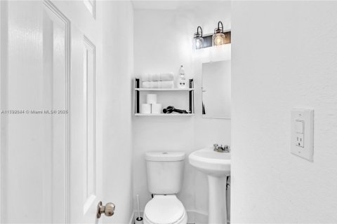 Apartamento en alquiler en Miami Beach, Florida, 1 dormitorio, 65.03 m2 № 1937260 - foto 5