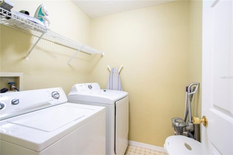Casa en venta en Kissimmee, Florida, 4 dormitorios, 187.76 m2 № 1873500 - foto 17
