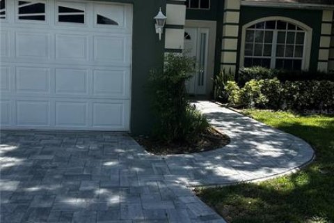 Casa en venta en Kissimmee, Florida, 4 dormitorios, 187.76 m2 № 1873500 - foto 6