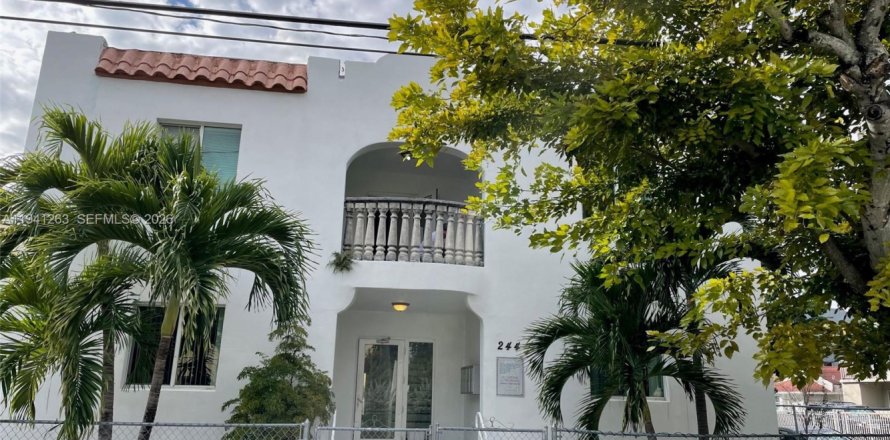 Дом в Майами, Флорида 1 спальня, 55.74м2 № 2054091