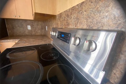 Adosado en venta en Homestead, Florida, 3 dormitorios, 111.48 m2 № 1818228 - foto 7