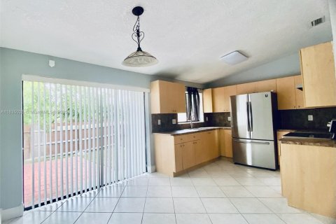 Adosado en venta en Homestead, Florida, 3 dormitorios, 111.48 m2 № 1818228 - foto 5