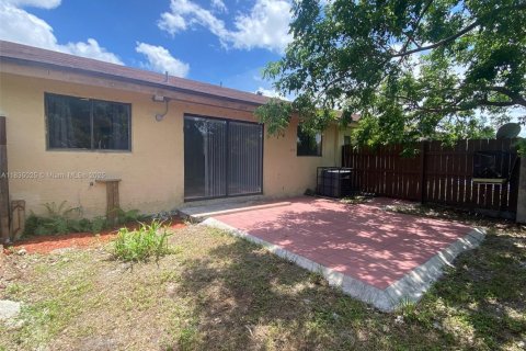 Adosado en venta en Homestead, Florida, 3 dormitorios, 111.48 m2 № 1818228 - foto 29