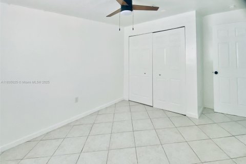 Adosado en venta en Homestead, Florida, 3 dormitorios, 111.48 m2 № 1818228 - foto 24