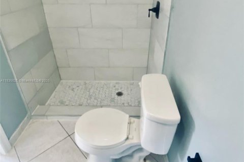 Adosado en venta en Homestead, Florida, 3 dormitorios, 111.48 m2 № 1818228 - foto 14
