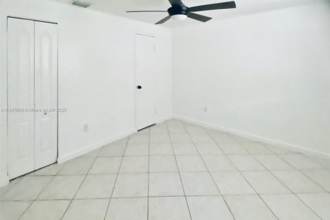 Adosado en venta en Homestead, Florida, 3 dormitorios, 111.48 m2 № 1818228 - foto 11