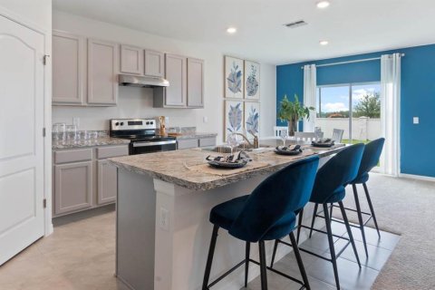 Casa en venta en Haines City, Florida, 5 dormitorios, 241.64 m2 № 1803674 - foto 11
