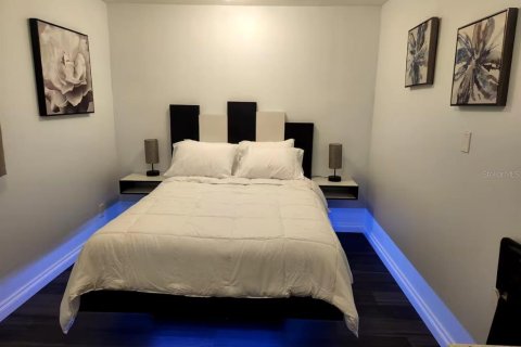 Villa ou maison à louer à Pinellas Park, Floride: 2 chambres, 67.35 m2 № 2414974 - photo 24