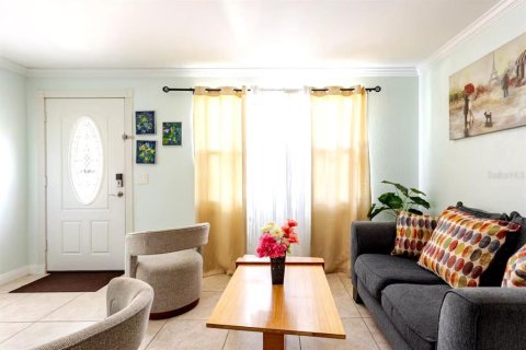 Villa ou maison à louer à Pinellas Park, Floride: 2 chambres, 67.35 m2 № 2414974 - photo 4