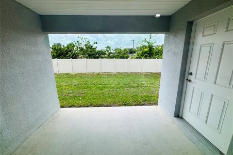 House in Belleview, Florida 3 bedrooms, 109.72 sq.m. № 2229709 - photo 13