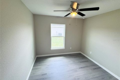 House in Belleview, Florida 3 bedrooms, 109.72 sq.m. № 2229709 - photo 11