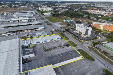 Propiedad comercial en venta en Florida City, Florida № 2000356 - foto 6