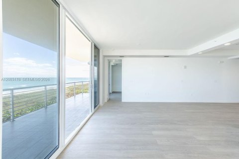 Condominio en venta en Hutchinson Island South, Florida, 2 dormitorios, 143.26 m2 № 2170414 - foto 12