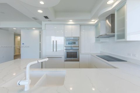 Condominio en venta en Hutchinson Island South, Florida, 2 dormitorios, 143.26 m2 № 2170414 - foto 14