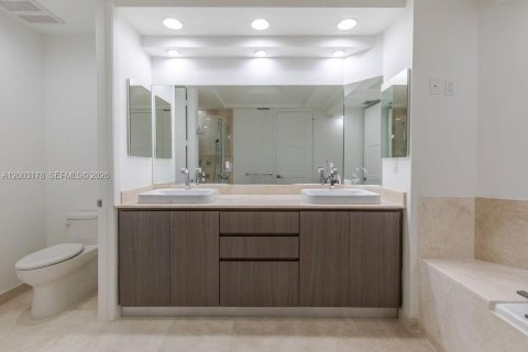 Condominio en venta en Hutchinson Island South, Florida, 2 dormitorios, 143.26 m2 № 2170414 - foto 26