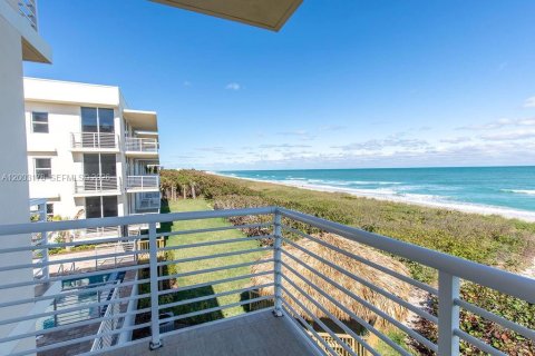 Condominio en venta en Hutchinson Island South, Florida, 2 dormitorios, 143.26 m2 № 2170414 - foto 4