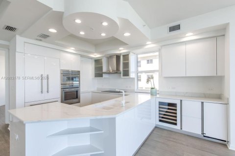 Condominio en venta en Hutchinson Island South, Florida, 2 dormitorios, 143.26 m2 № 2170414 - foto 8