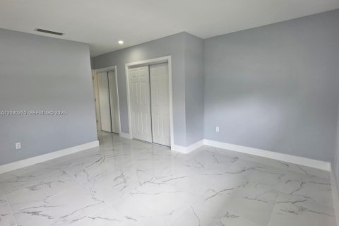 Купить виллу или дом в Майами, Флорида 4 спальни, 257.99м2, № 2085416 - фото 10
