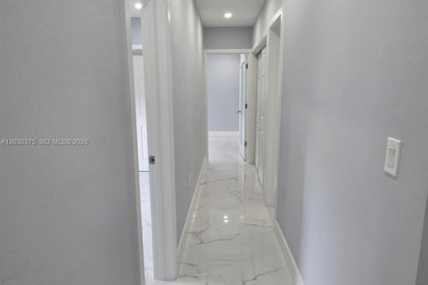 Купить виллу или дом в Майами, Флорида 4 спальни, 257.99м2, № 2085416 - фото 19
