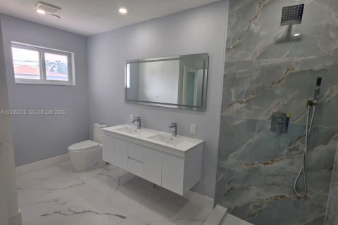 Купить виллу или дом в Майами, Флорида 4 спальни, 257.99м2, № 2085416 - фото 4