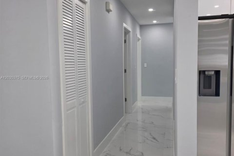 Купить виллу или дом в Майами, Флорида 4 спальни, 257.99м2, № 2085416 - фото 14