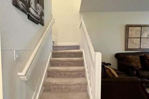 Touwnhouse à louer à Homestead, Floride: 4 chambres, 169.08 m2 № 1953326 - photo 7