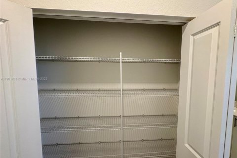 Touwnhouse à louer à Homestead, Floride: 4 chambres, 169.08 m2 № 1953326 - photo 22