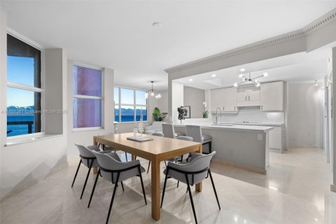 Condominio en alquiler en Fort Lauderdale, Florida, 3 dormitorios, 201.78 m2 № 2022463 - foto 8