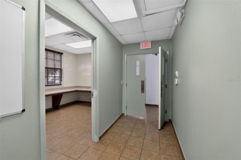 Commercial property in Saint Petersburg, Florida 276.94 sq.m. № 2232033 - photo 27