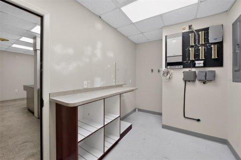 Commercial property in Saint Petersburg, Florida 276.94 sq.m. № 2232033 - photo 20