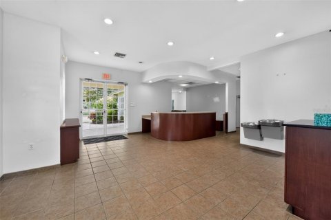 Commercial property in Saint Petersburg, Florida 276.94 sq.m. № 2232033 - photo 8