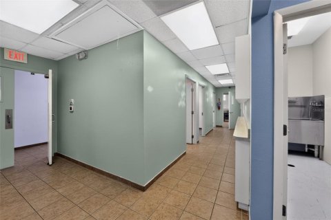 Commercial property in Saint Petersburg, Florida 276.94 sq.m. № 2232033 - photo 26