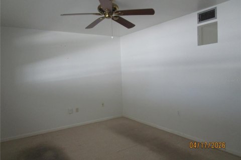 Condo in Saint Petersburg, Florida, 2 bedrooms № 2206105 - photo 13