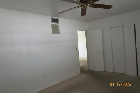 Condo in Saint Petersburg, Florida, 2 bedrooms № 2206105 - photo 14