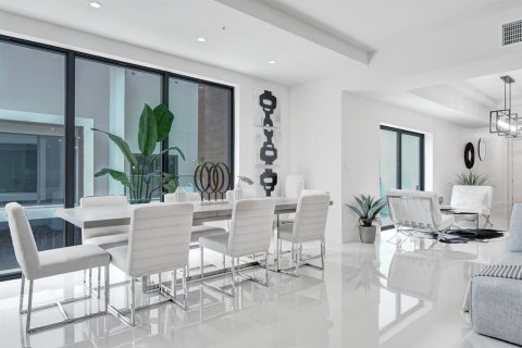Condominio en venta en Fort Lauderdale, Florida, 3 dormitorios, 214.23 m2 № 2288638 - foto 12