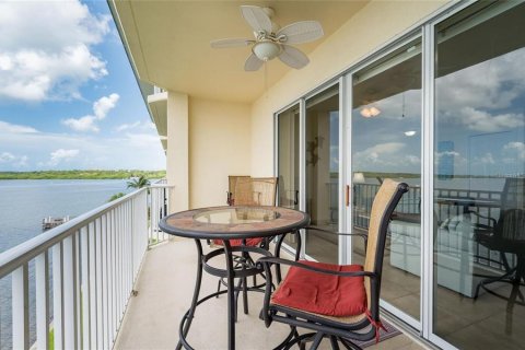 Condo in Saint Petersburg, Florida, 1 bedroom  № 1720871 - photo 13