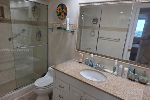 Снять в аренду кондоминиум в Халландейл-Бич, Флорида 1 спальня, 68.84м2, № 1993261 - фото 6