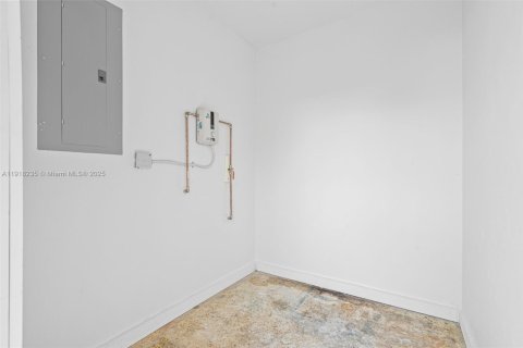 Townhouse in Miami Gardens, Florida 3 bedrooms, 107.02 sq.m. № 1973977 - photo 29