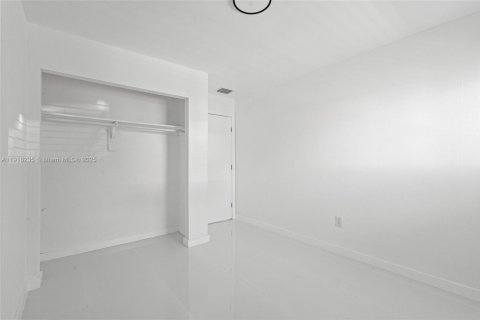 Townhouse in Miami Gardens, Florida 3 bedrooms, 107.02 sq.m. № 1973977 - photo 28