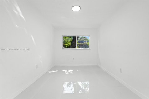 Townhouse in Miami Gardens, Florida 3 bedrooms, 107.02 sq.m. № 1973977 - photo 19