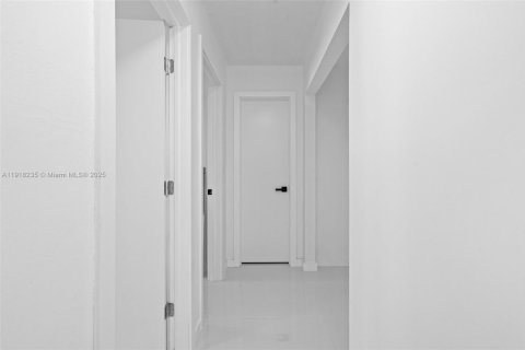 Townhouse in Miami Gardens, Florida 3 bedrooms, 107.02 sq.m. № 1973977 - photo 16