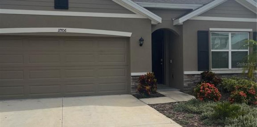 House in Bradenton, Florida 4 bedrooms, 169.73 sq.m. № 1899896