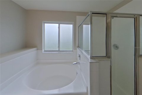 Villa ou maison à louer à Riverview, Floride: 4 chambres, 161.28 m2 № 2120650 - photo 8