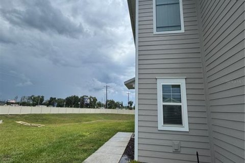 Adosado en Ocala, Florida 3 dormitorios, 169.83 m2 № 2122238