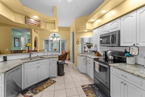 House in Homosassa, Florida 3 bedrooms, 195 sq.m. № 1827208 - photo 17