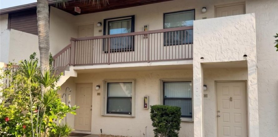 Condo in Sunrise, Florida, 2 bedrooms  № 2401267